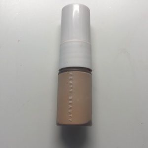 Fenty beauty pro filter soft matte foundation 210.